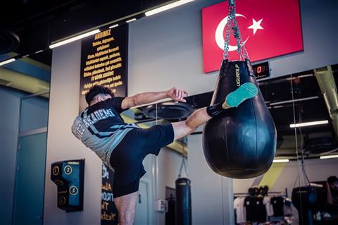 Bahçeşehir Kickboks Antrenörü